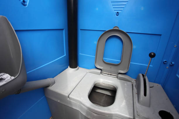 Best Portable restroom trailer rental  in Rock Island, IL